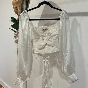 Urban Satin White Top Women’s XS
